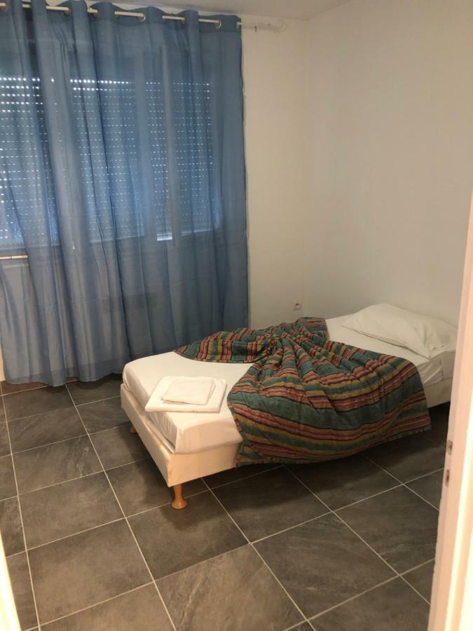 تارْب Appartement T3 7C المظهر الخارجي الصورة